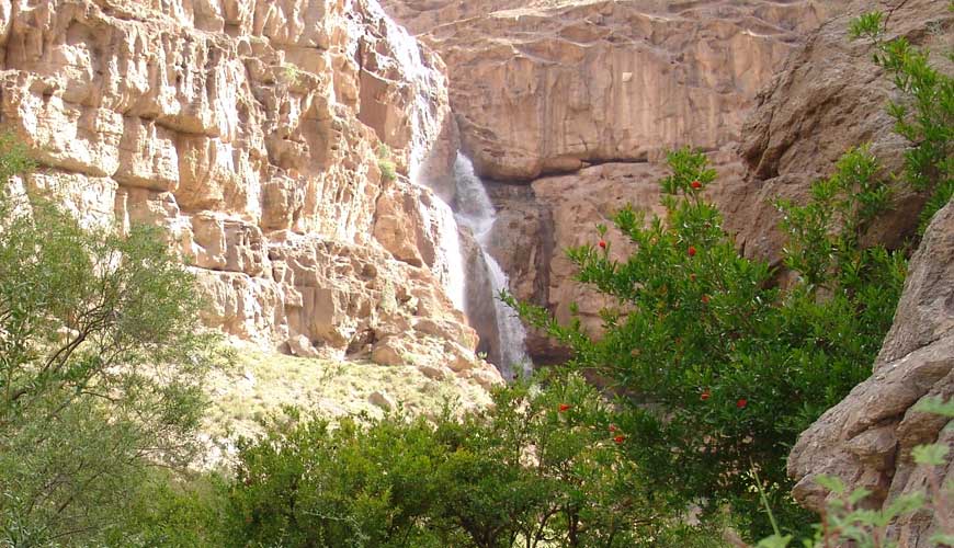 آبشار دره گاهان تفت