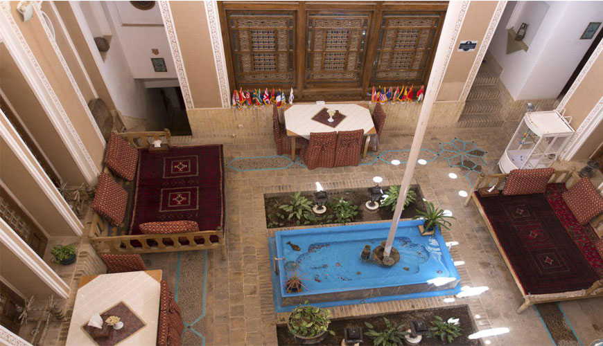 هتل سنتی  لب خندق یزد